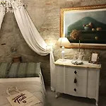Residenza Teatro Antico 4*