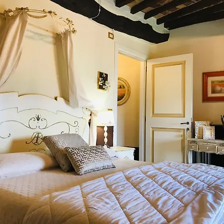 Residenza Teatro Antico 4*