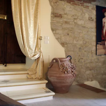 Residenza Teatro Antico Todi