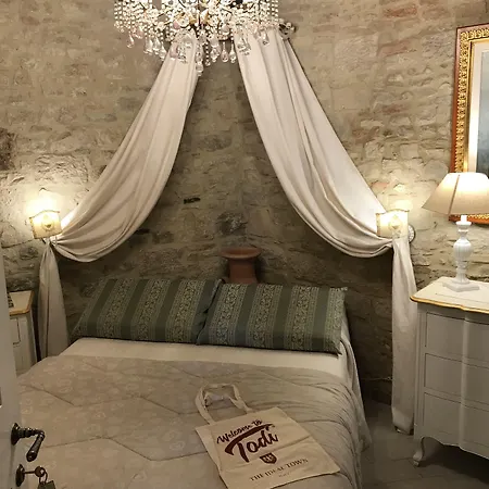 Residenza Teatro Antico Todi