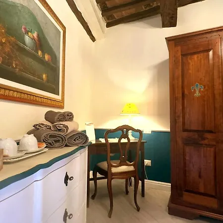 Residenza Teatro Antico Affittacamere 4*