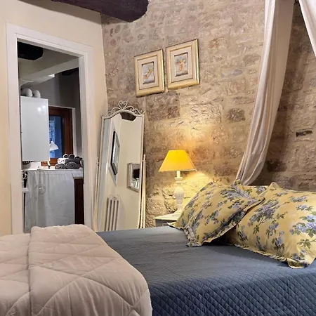 Residenza Teatro Antico 4*