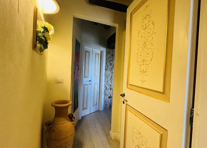 Residenza Teatro Antico 4*